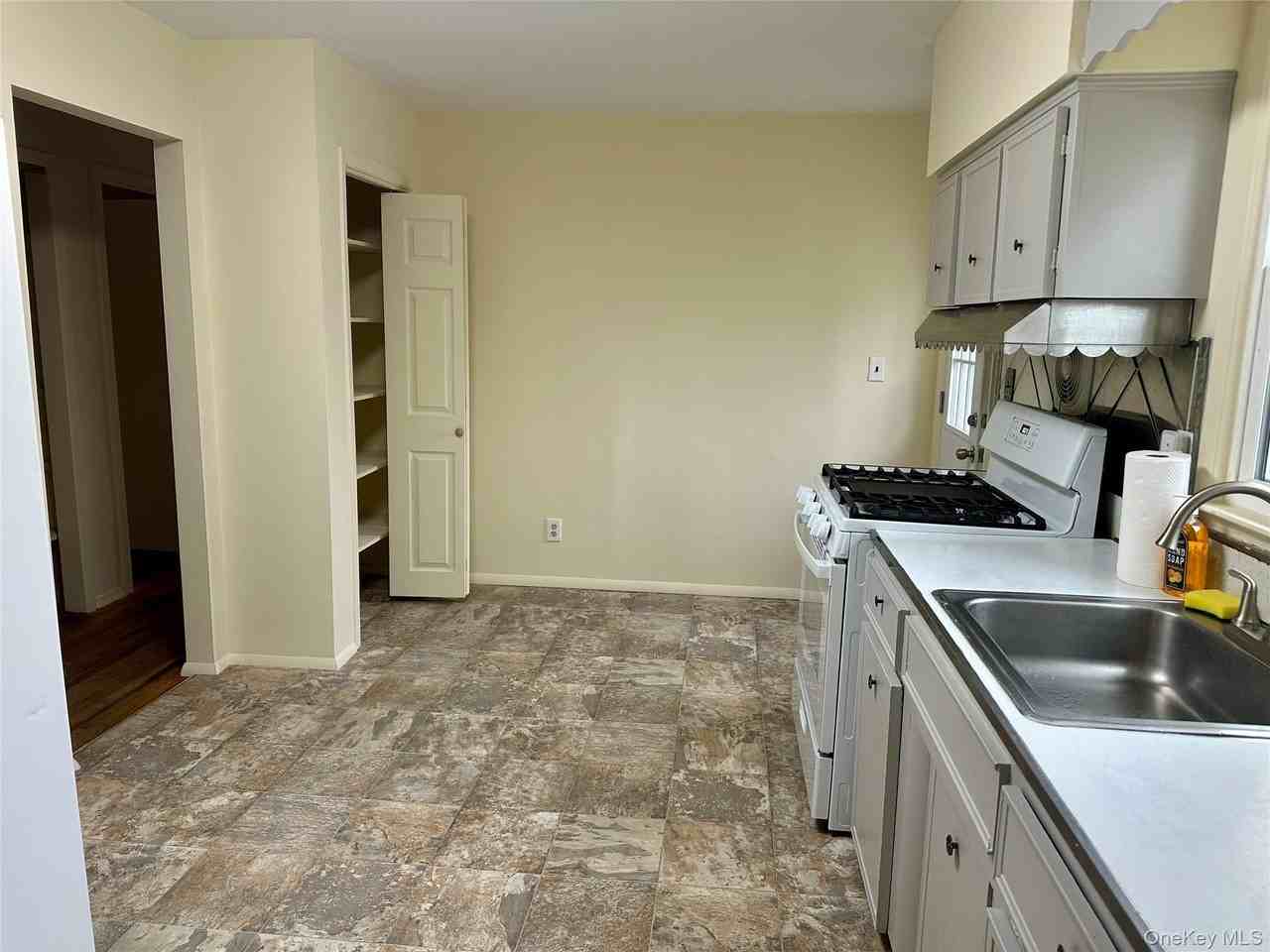 74 Clifton Pl - Photo 5 of 18