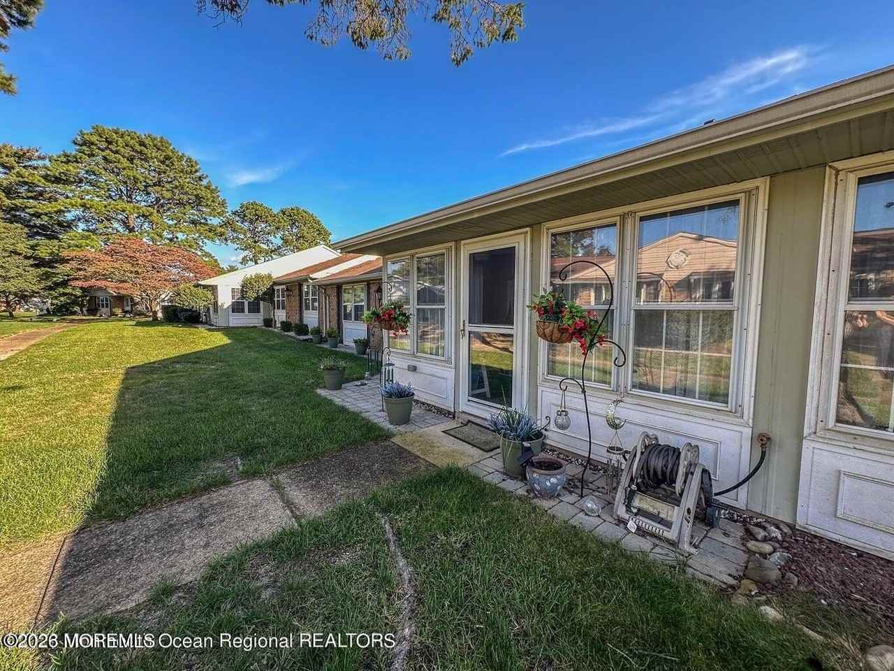 27 Cambridge Cir Unit C #C - Photo 2 of 16