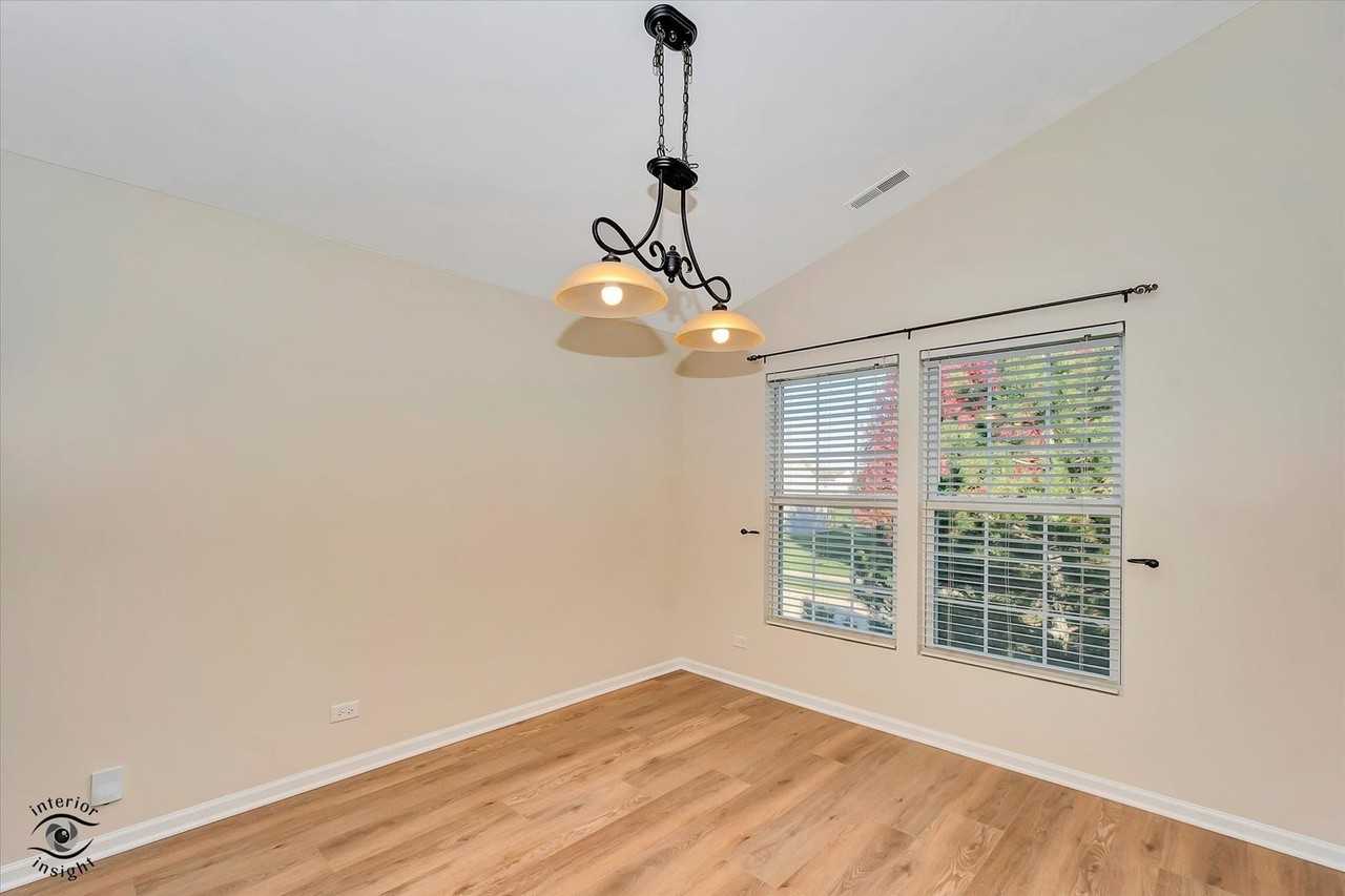 1471 Crimson Ln - Photo 7 of 27