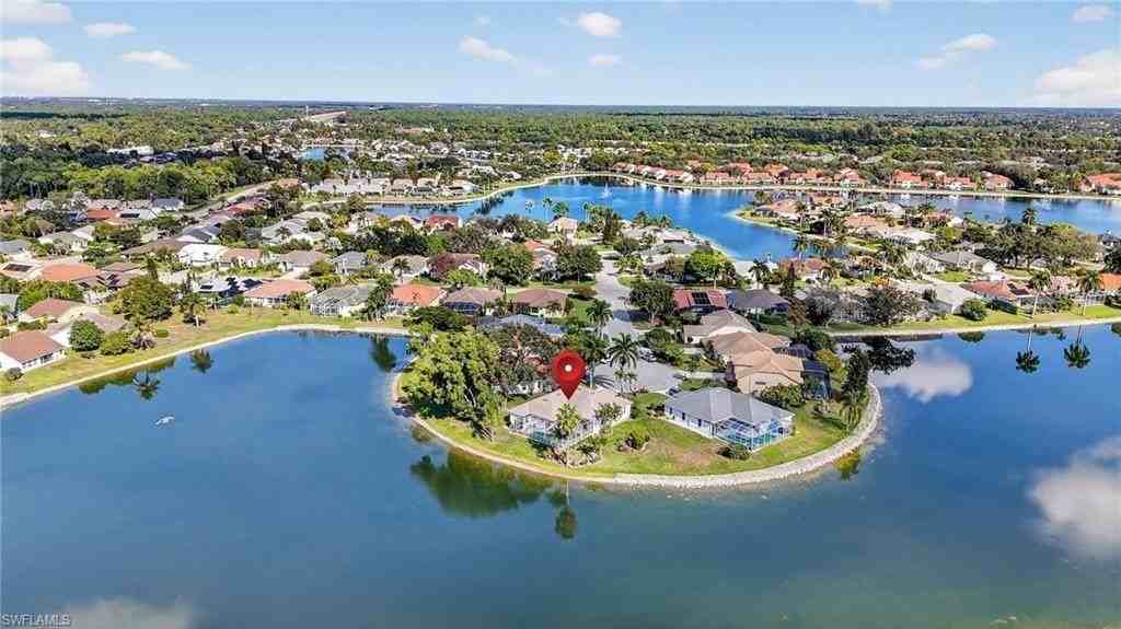 6687 Huntley Ln S - Photo 6 of 37