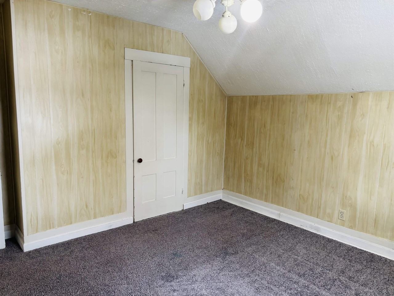 50 Harbor Ave - Photo 6 of 11