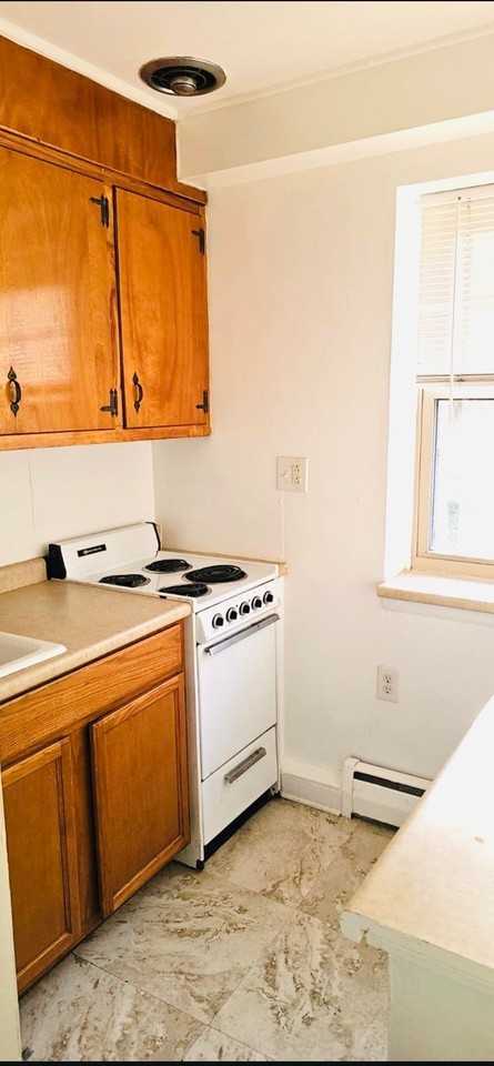 124 Lucas Ave #B2 - Photo 3 of 5