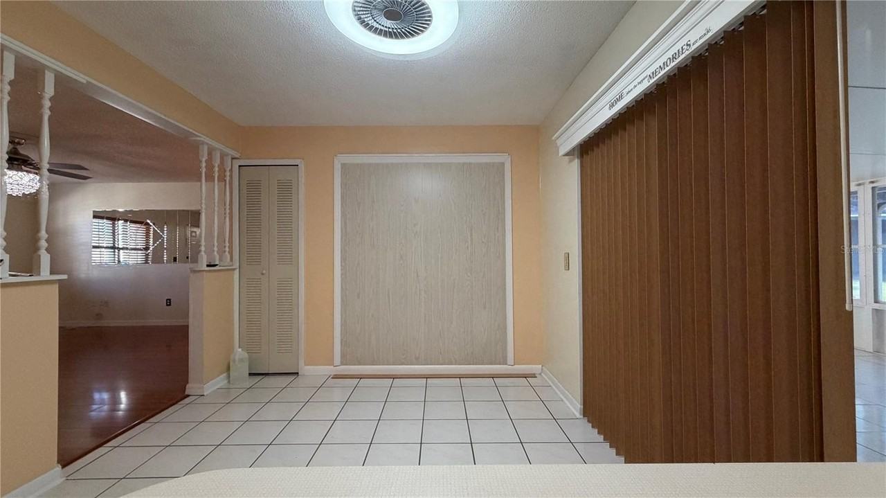 126 N Observatory Dr - Photo 5 of 28