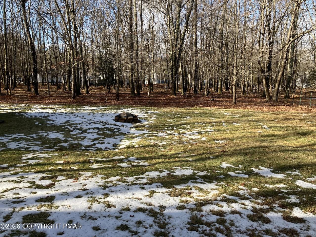 13 N Shore Dr - Photo 3 of 8