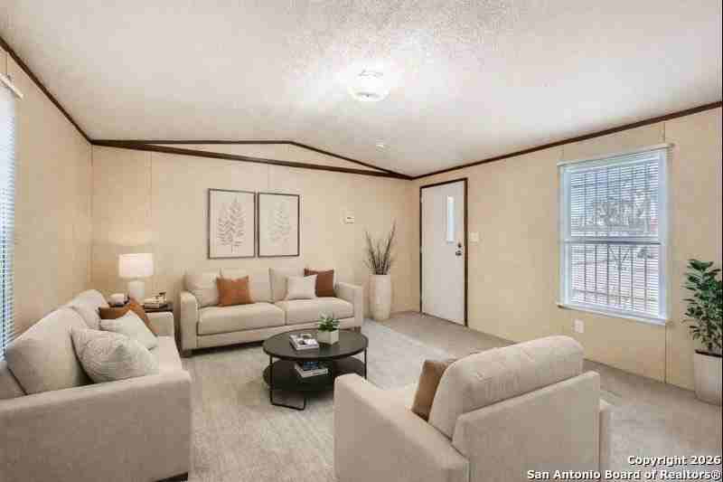 4423 E Houston St - Photo 3 of 12