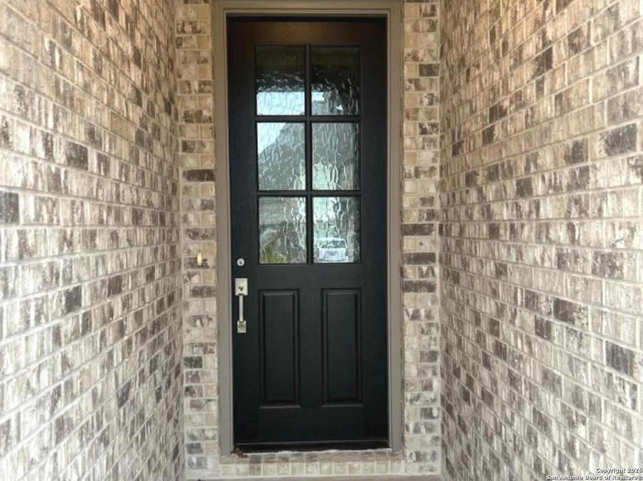 12407 Lanthimos - Photo 2 of 21