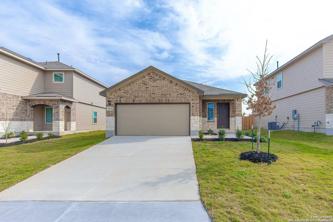 13968 San Saba Fls - Photo 2 of 33