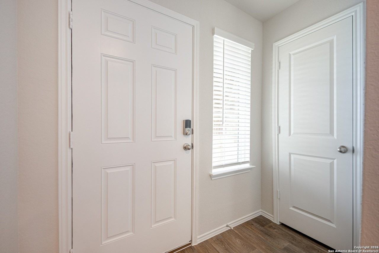 13968 San Saba Fls - Photo 5 of 33