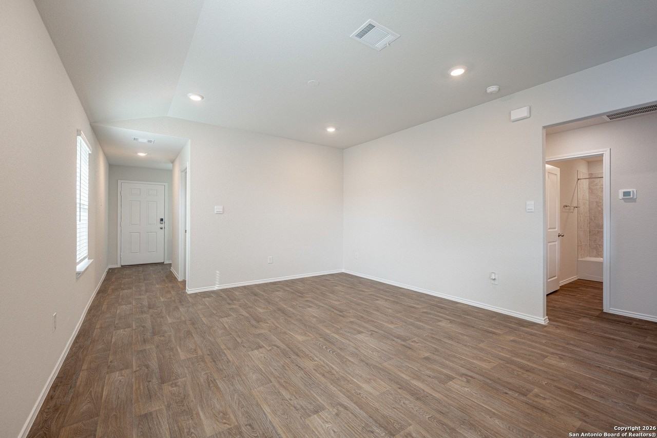 13968 San Saba Fls - Photo 7 of 33