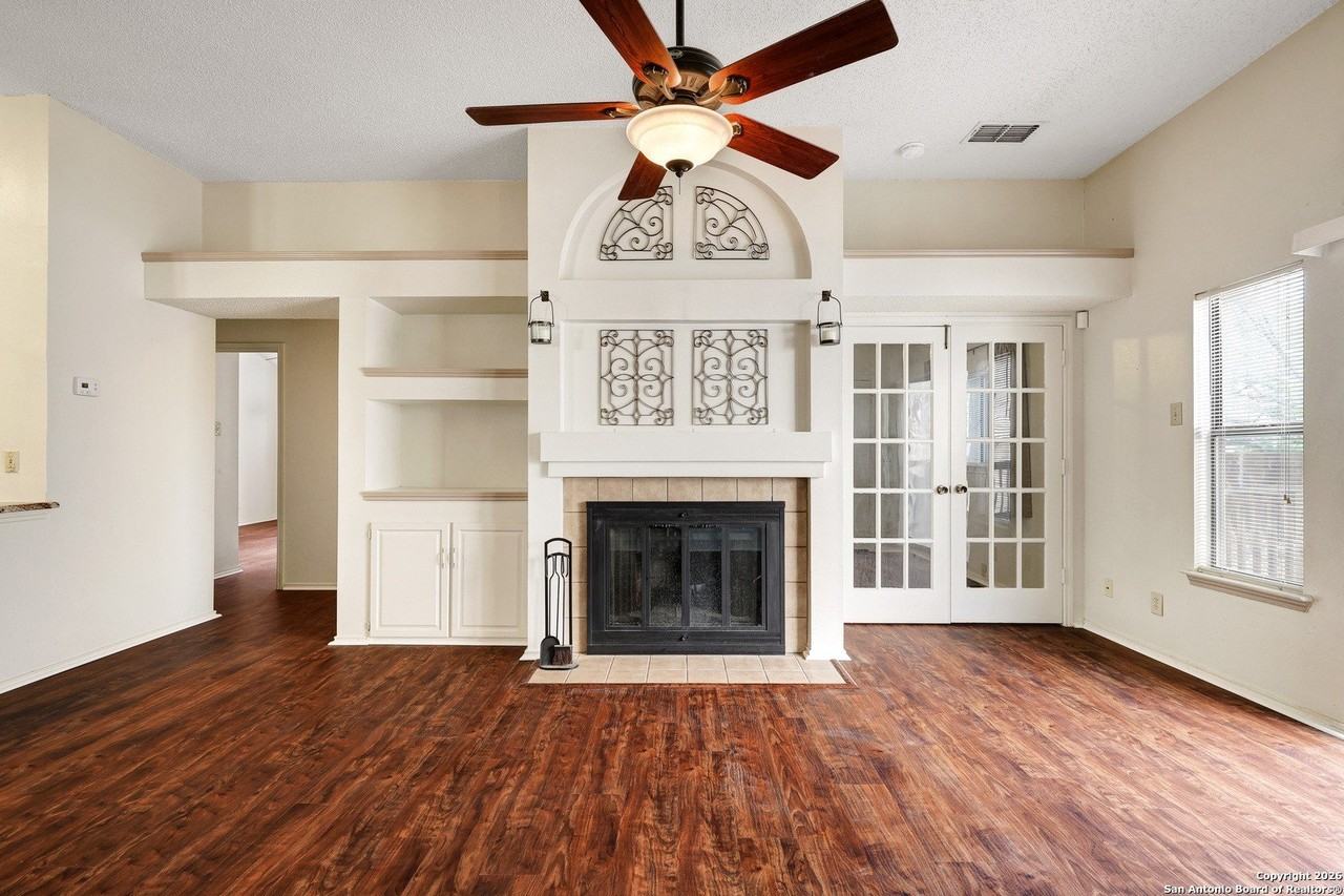 13003 Beacon Park Dr - Photo 4 of 28