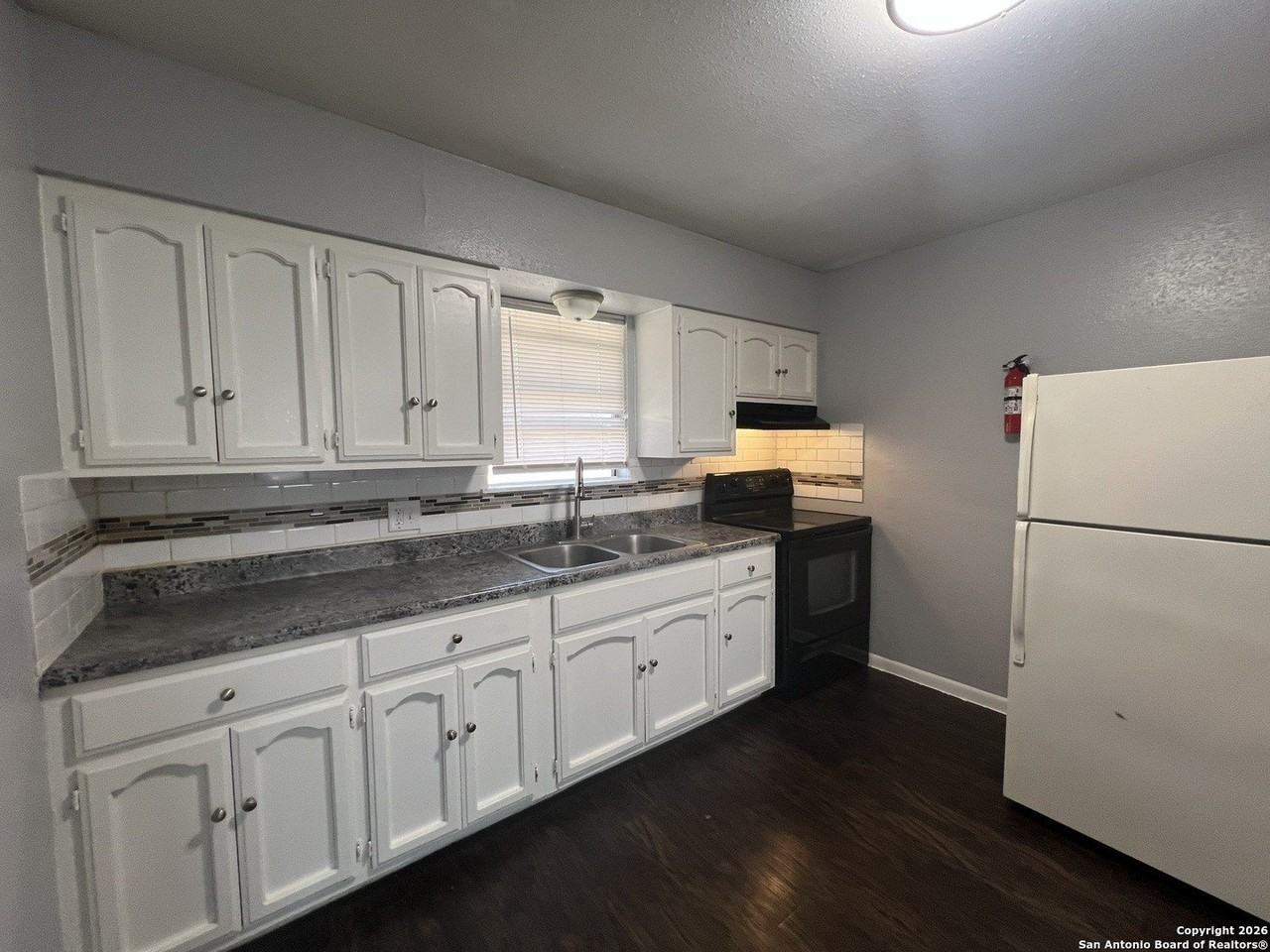 222 Merida St Apt 1 #1 - Photo 5 of 12