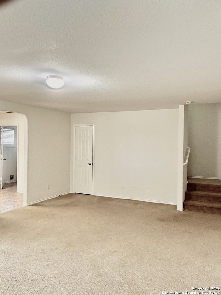 25259 Cambridge Wl - Photo 5 of 19