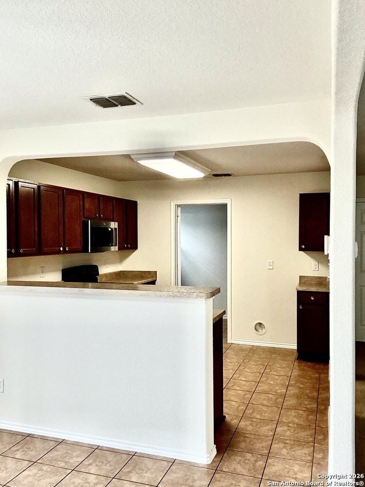 25259 Cambridge Wl - Photo 6 of 19