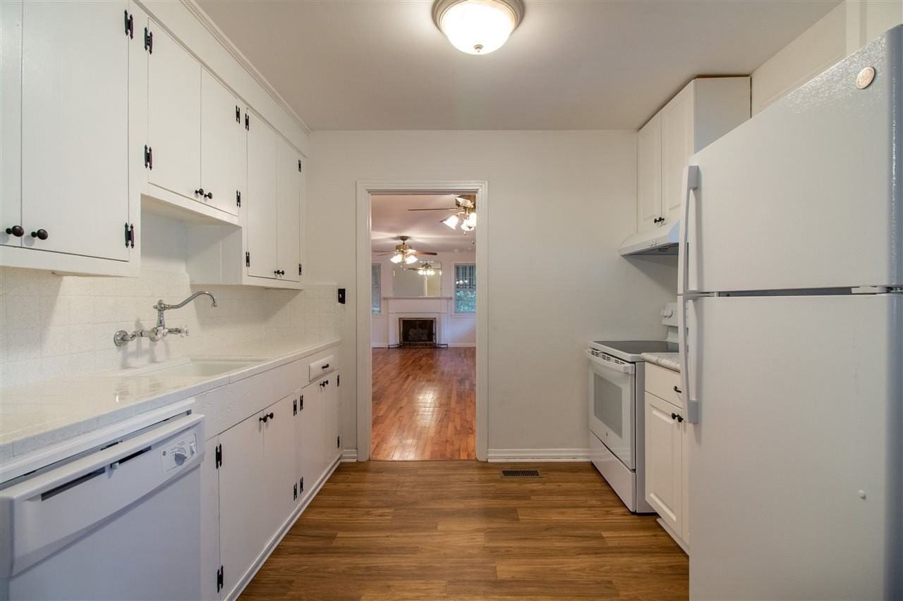 710 Glenview Dr - Photo 6 of 26