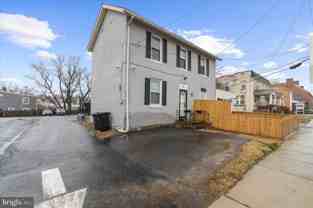 38 Bloomsbury Ave - Photo 1 of 1