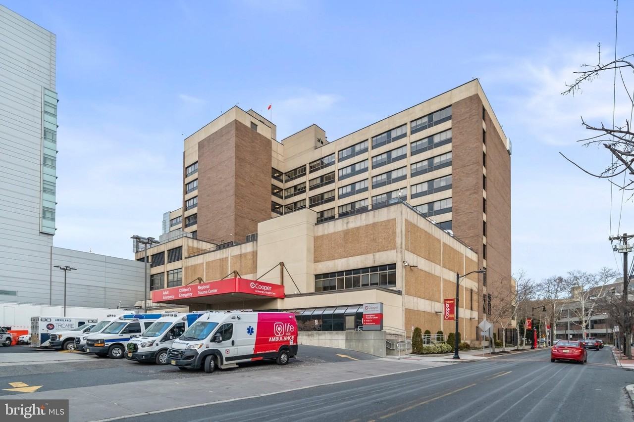 614 Benson St - Photo 3 of 31