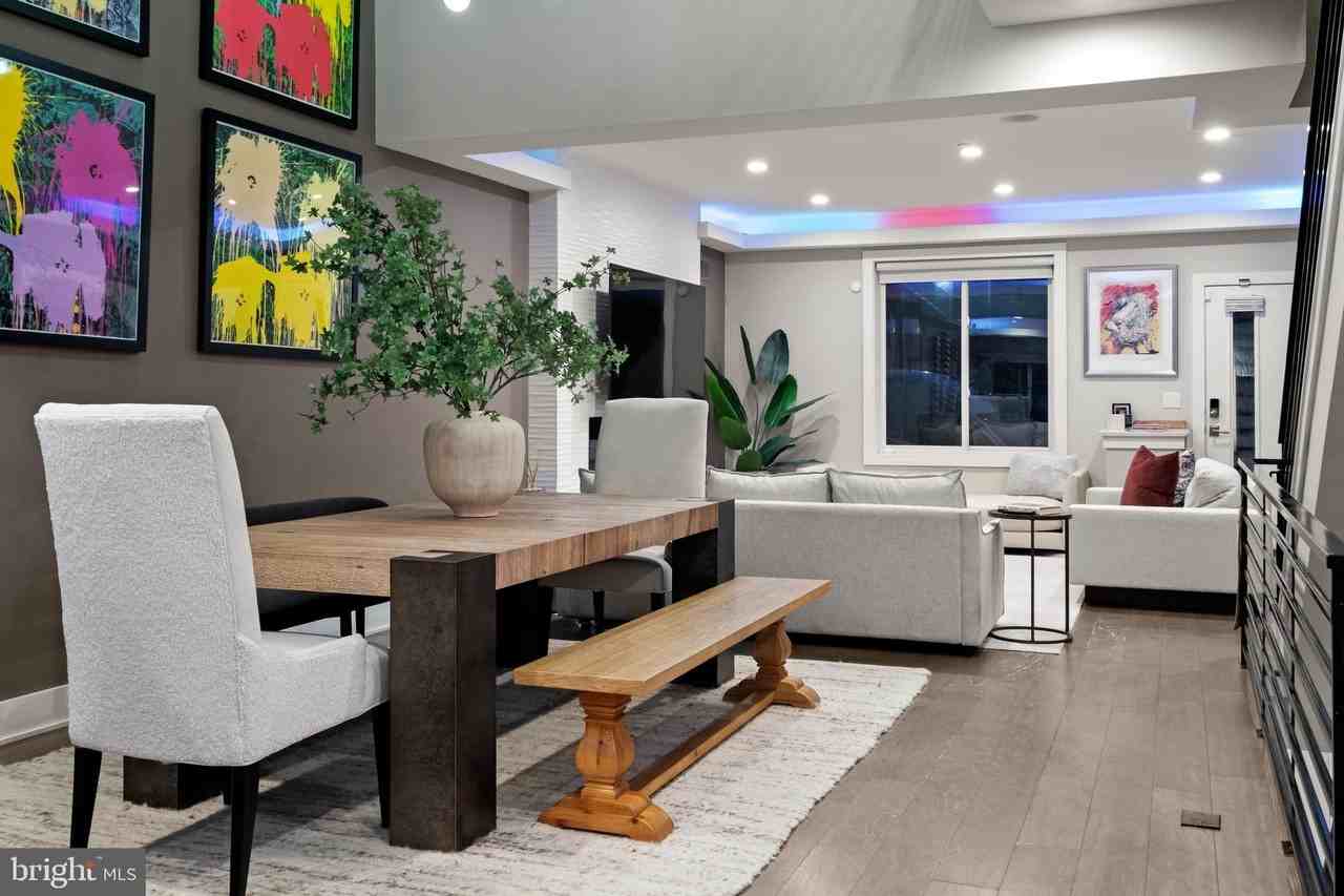 1121 Earl St - Photo 7 of 50