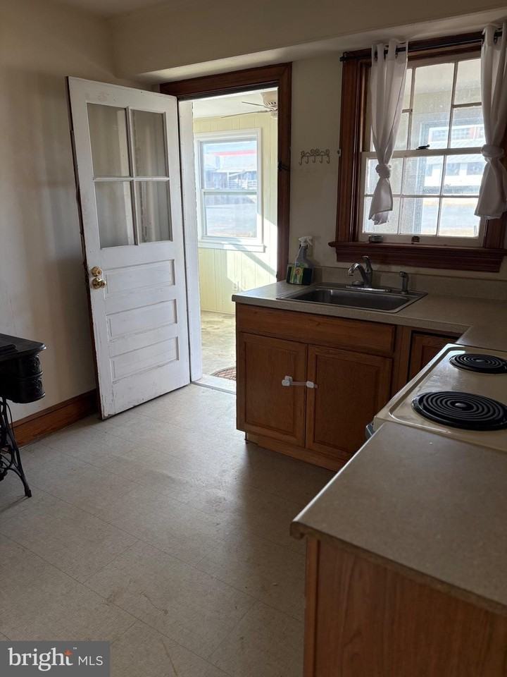 1983 Northwestern Pike - Photo 3 of 18