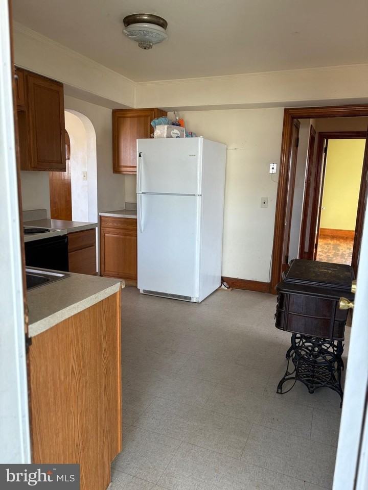 1983 Northwestern Pike - Photo 4 of 18