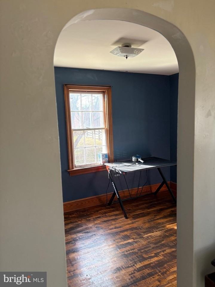 1983 Northwestern Pike - Photo 5 of 18