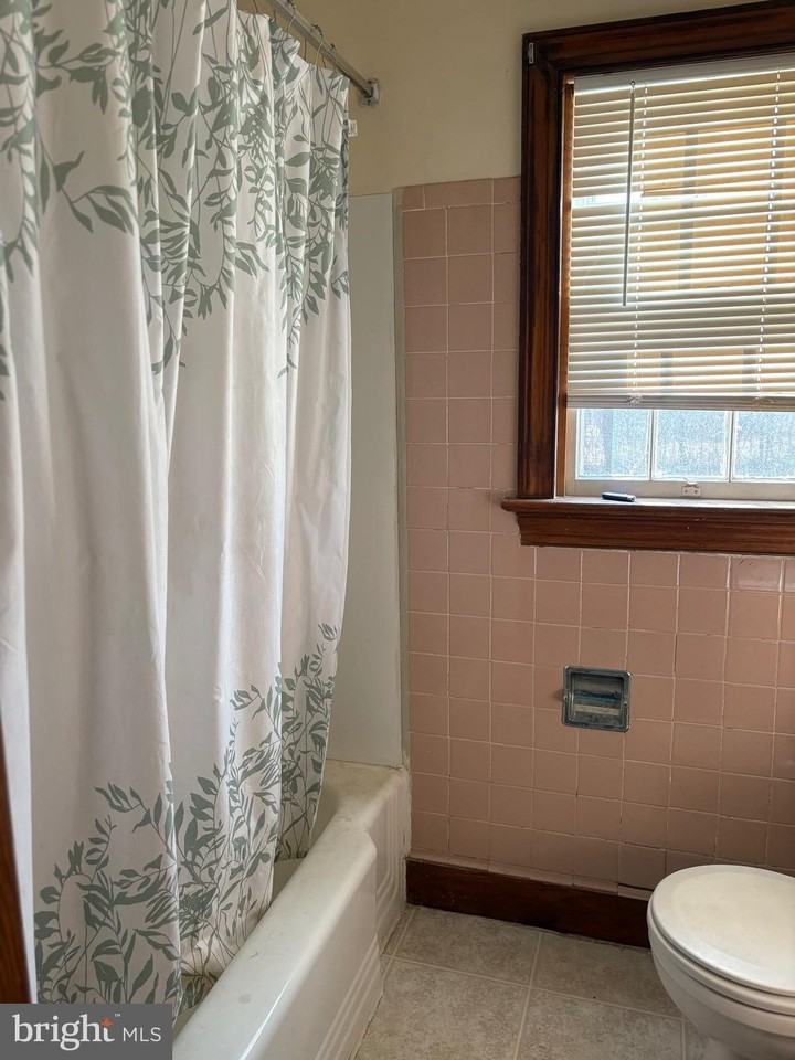 1983 Northwestern Pike - Photo 6 of 18