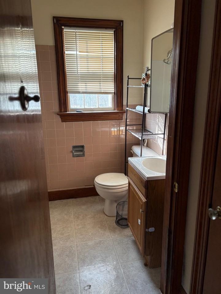 1983 Northwestern Pike - Photo 7 of 18