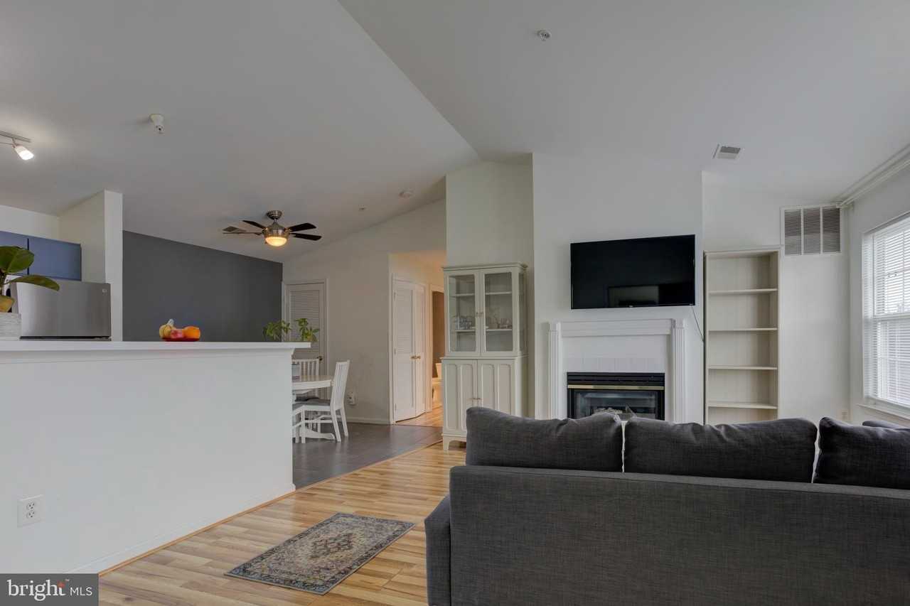 645 Constellation Sq Se Unit J #J - Photo 2 of 33