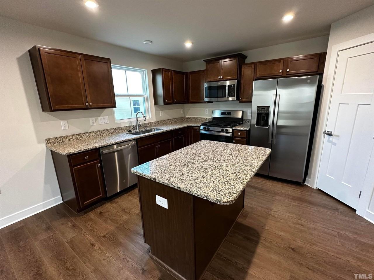 95 Saddleback Rd - Photo 7 of 50