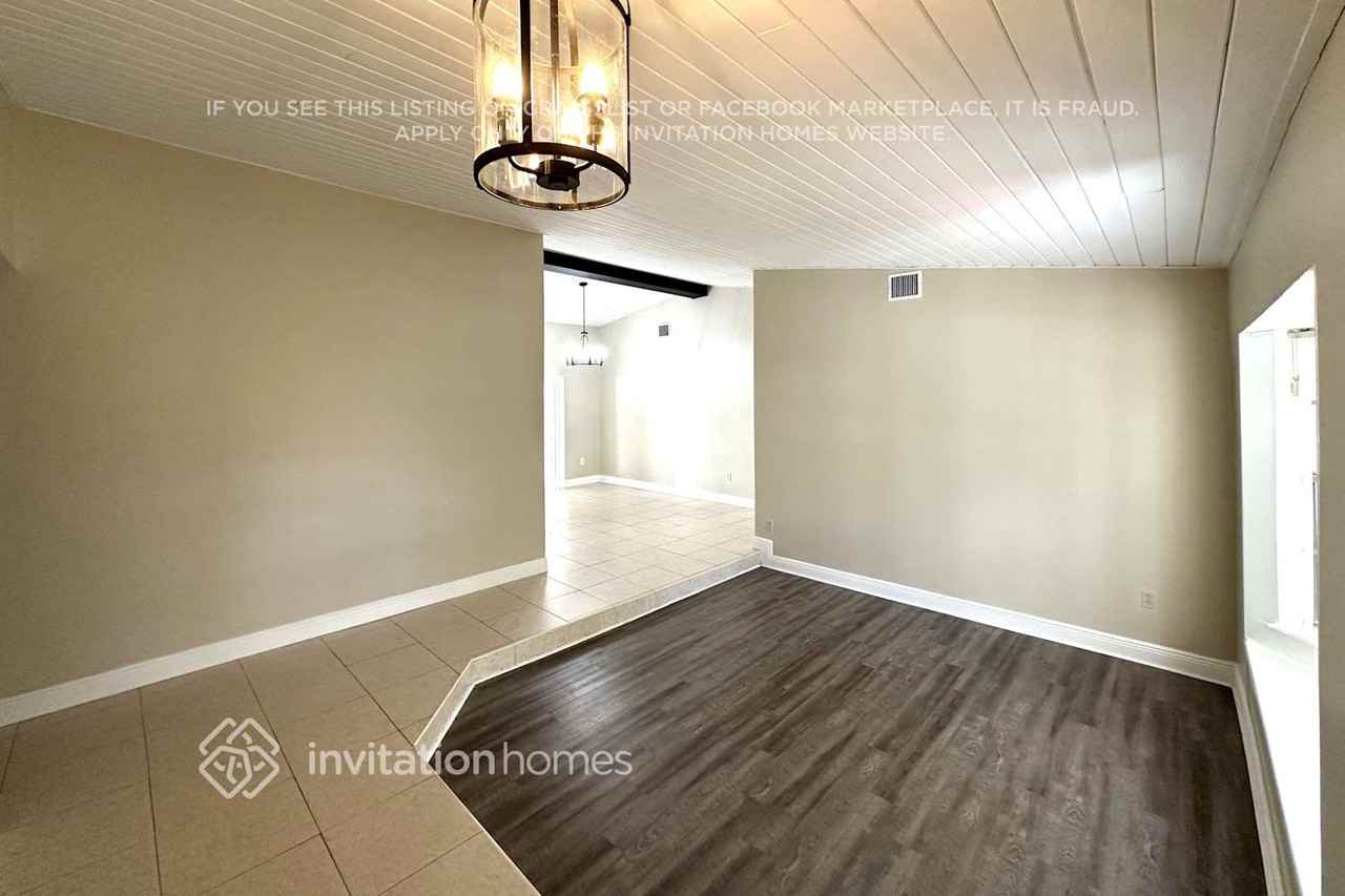 14655 Sw 139th Ct - Photo 3 of 19