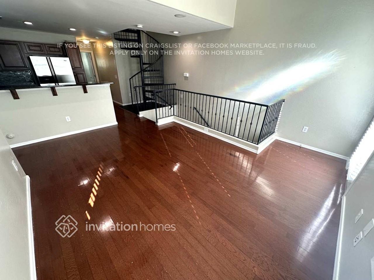 5727 S 21st Ter - Photo 3 of 11