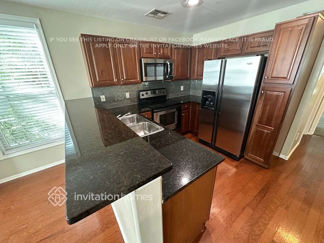 5727 S 21st Ter - Photo 4 of 11