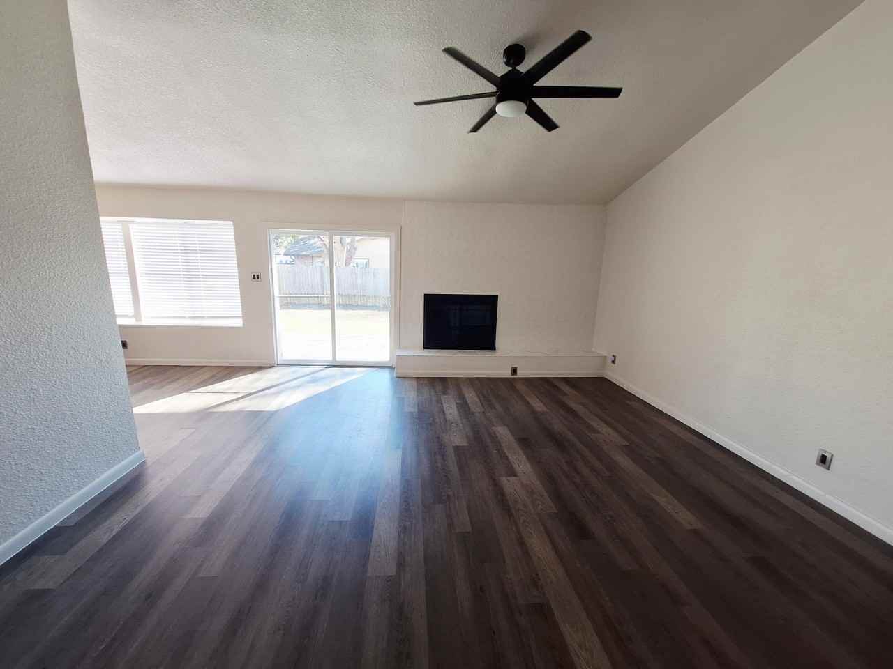 1005 Ridgeline Dr #1 - Photo 7 of 27