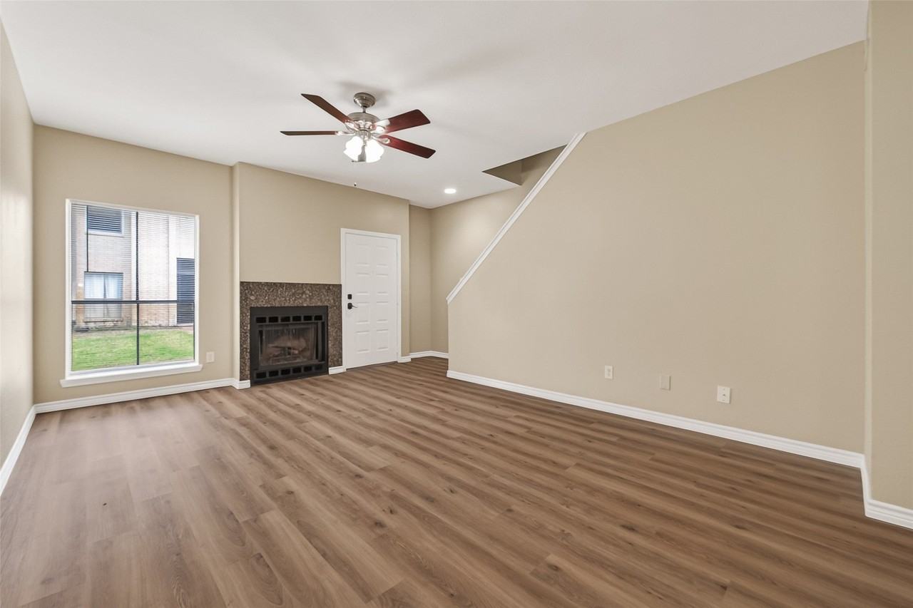 10811 Richmond Ave - Photo 4 of 35