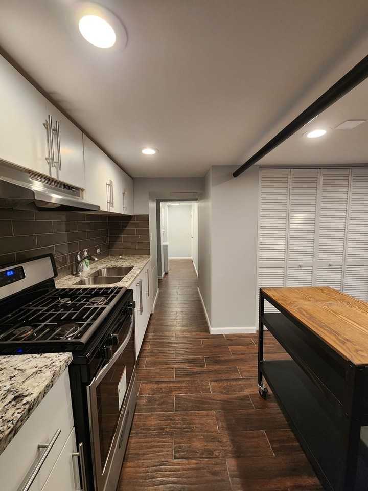 3055 N Lockwood Ave ##Gdn - Photo 4 of 20