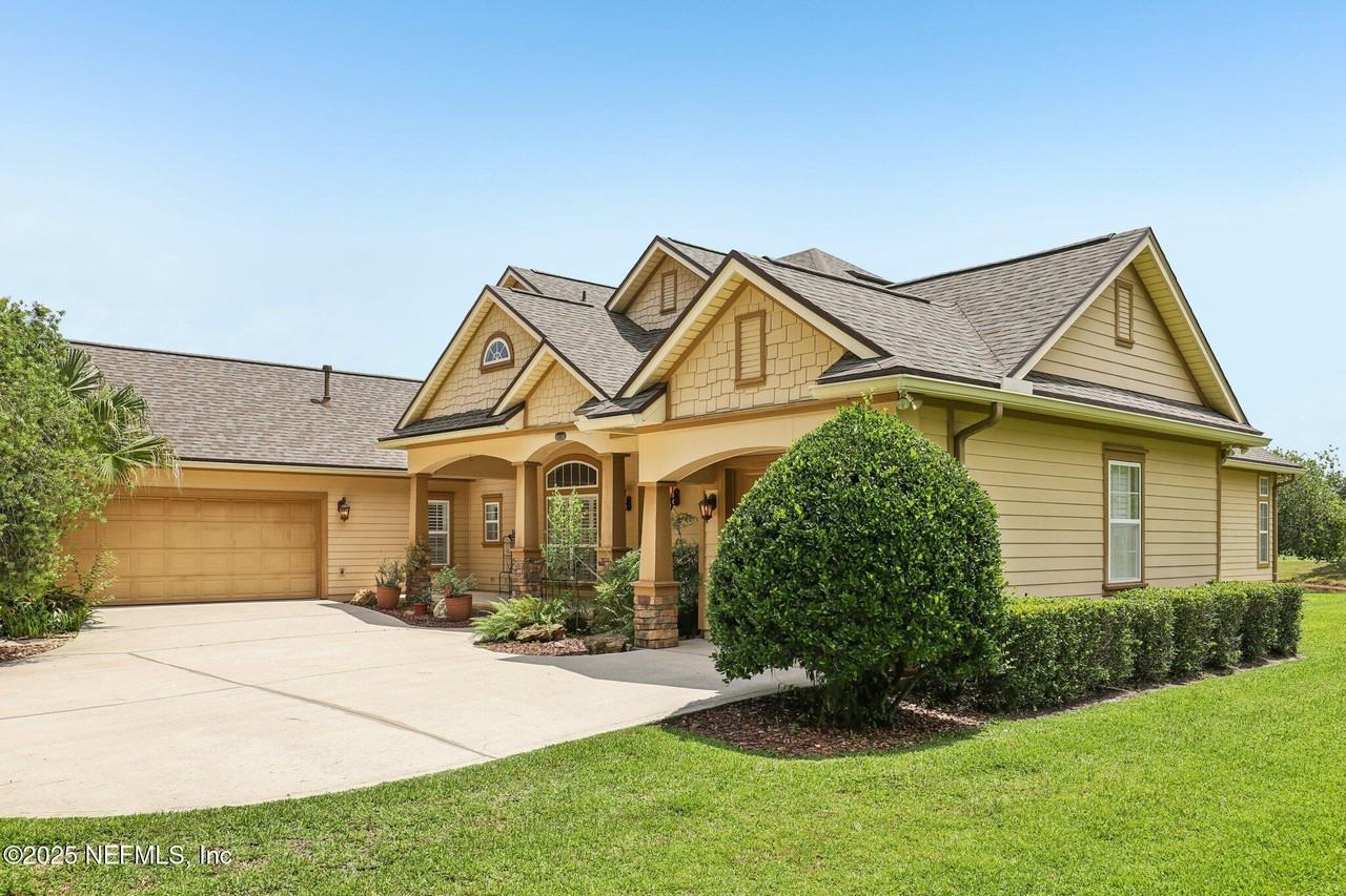 1311 Eagle Crossing Dr - Photo 2 of 50