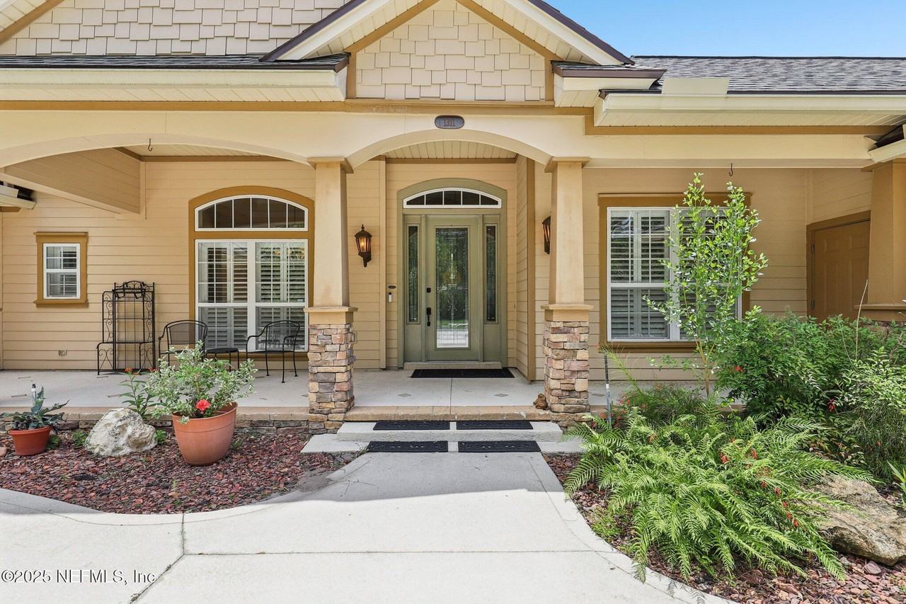 1311 Eagle Crossing Dr - Photo 7 of 50