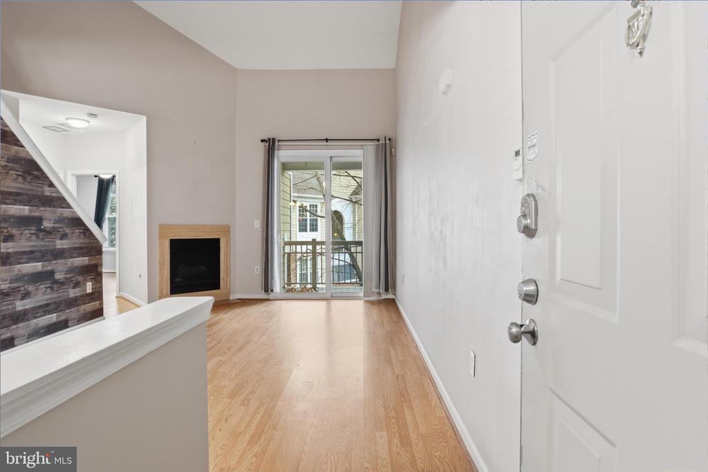 12905 Alton Sq ##302 - Photo 6 of 38