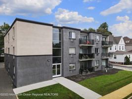 featured image of 21 Leroy Pl ##2f