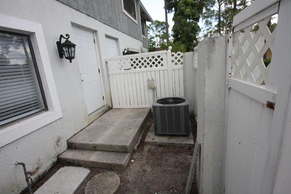 1145 Goldenrod Rd - Photo 3 of 30