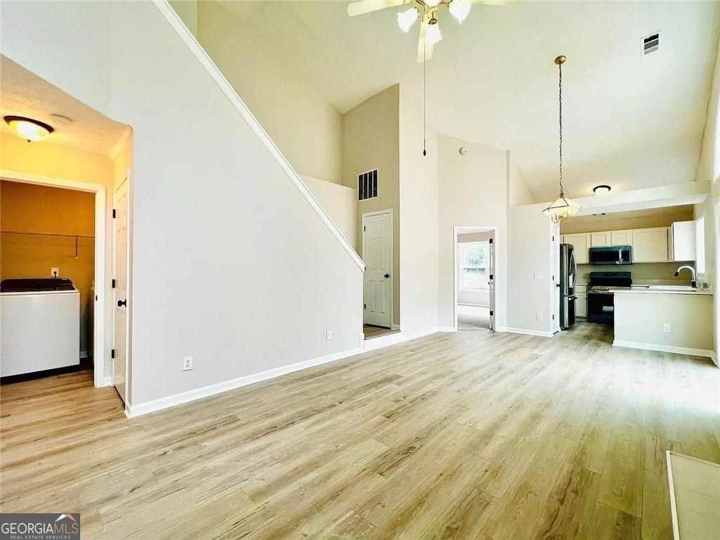 13447 Aventide Ln - Photo 2 of 10