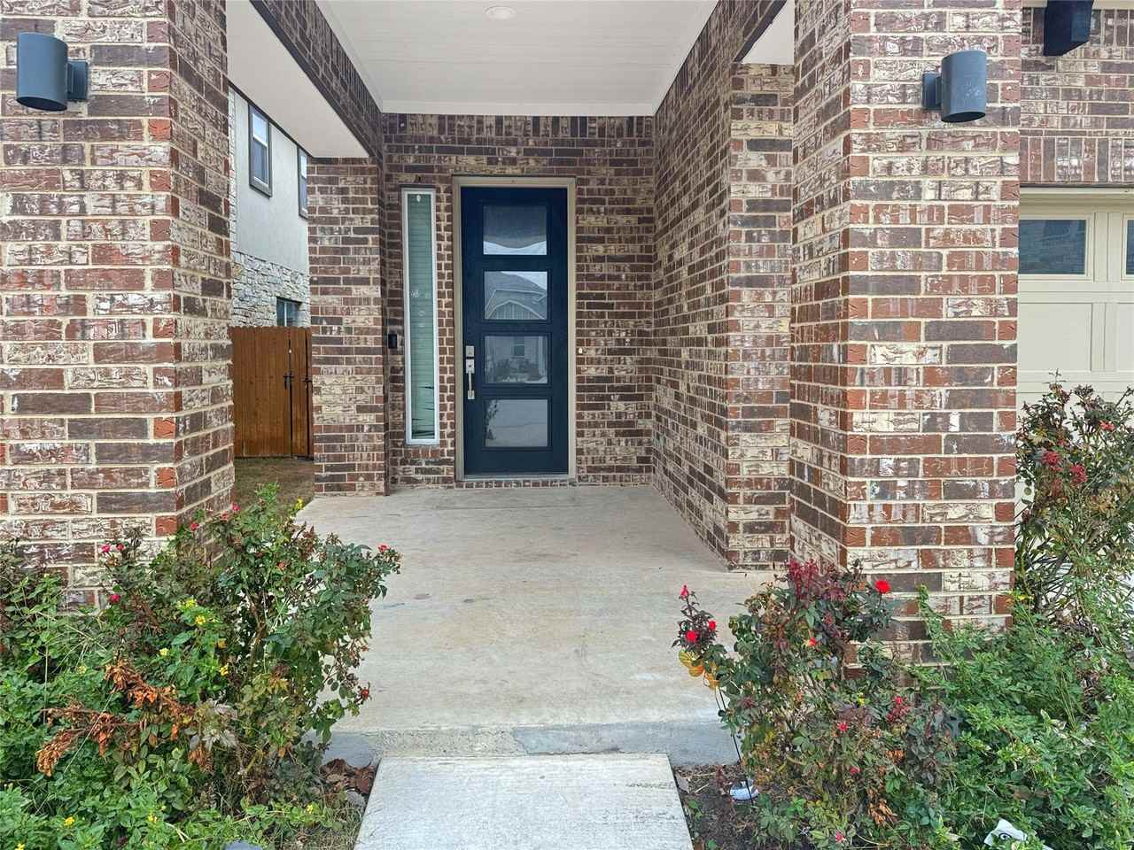 1304 Westborough Ln - Photo 2 of 38