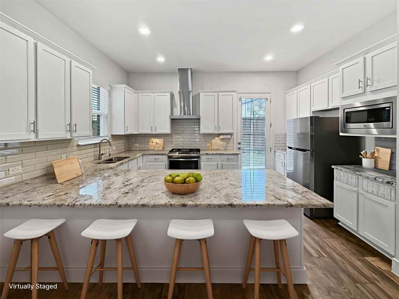 1304 Westborough Ln - Photo 7 of 38