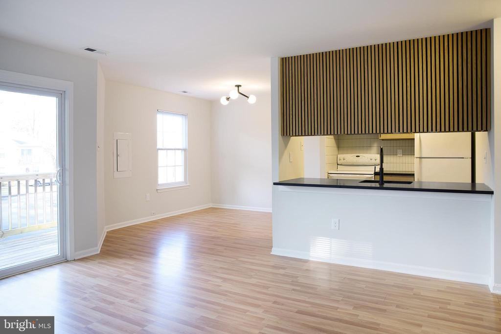 737 Timber Ln - Photo 6 of 34