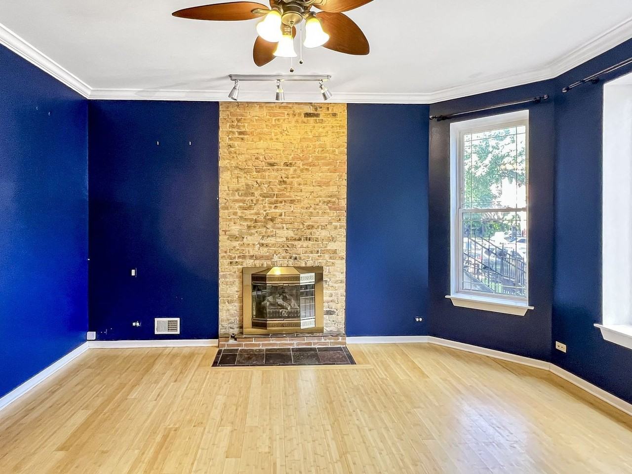 2649 W Evergreen Ave ##1 - Photo 4 of 37