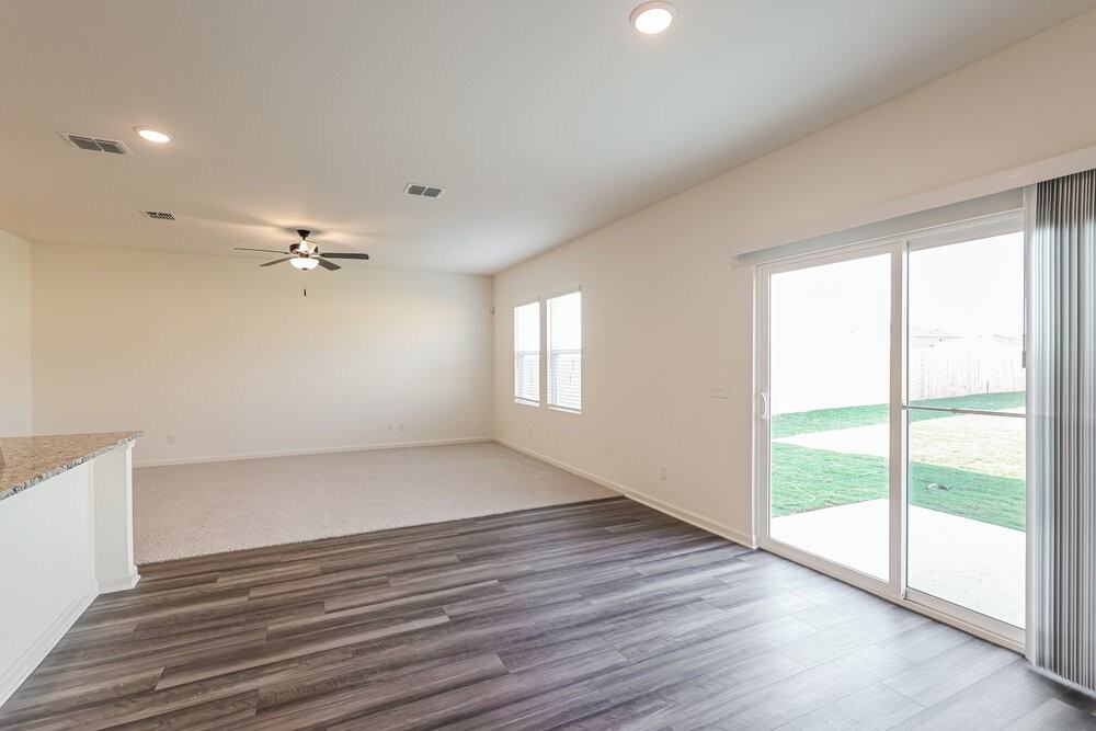 5819 Texas Palm Dr - Photo 7 of 17