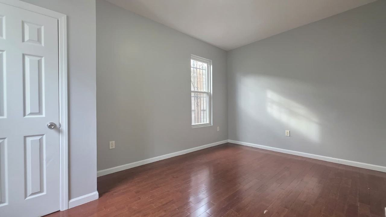 2106 Arthur Avenue #1 - Photo 6 of 9