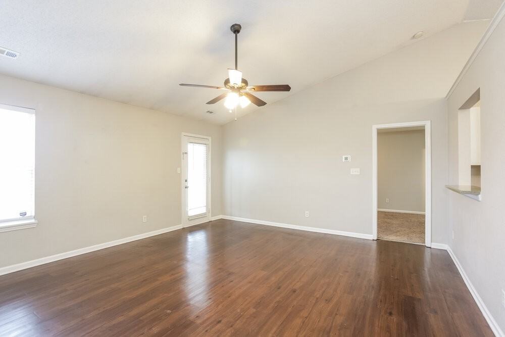 1495 Egret Ln - Photo 5 of 16