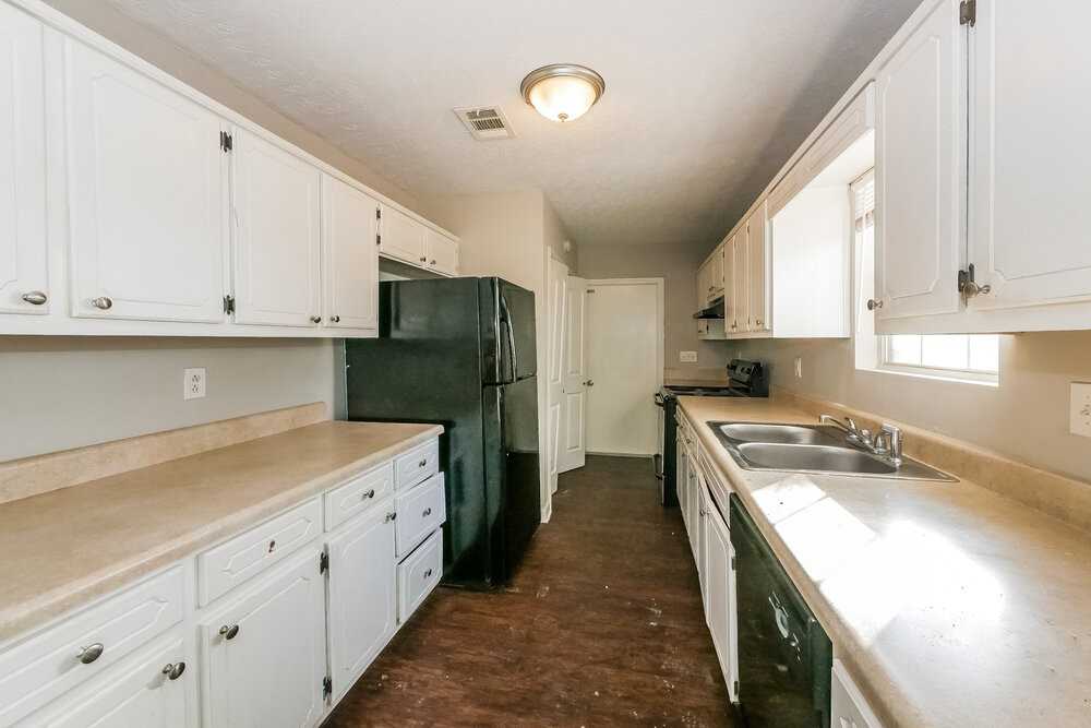 2830 Robinson Wood Dr - Photo 7 of 16