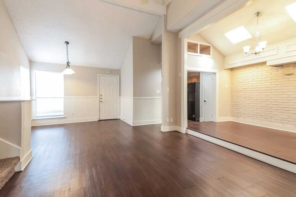 1141 Paintbrush St - Photo 5 of 17