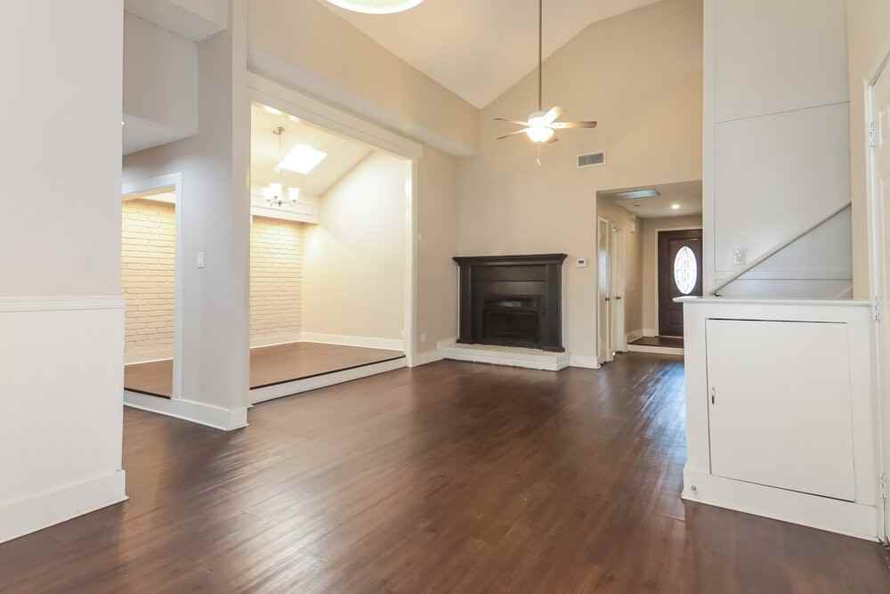 1141 Paintbrush St - Photo 6 of 17